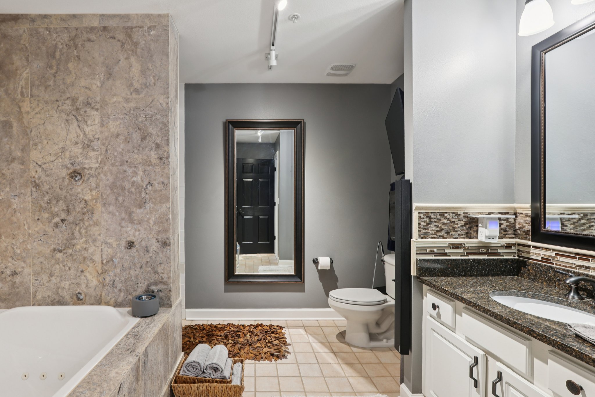 Bayshore Blvd-L0212-038.jpg