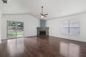 Cypress Fox Dr-0205-007.jpg