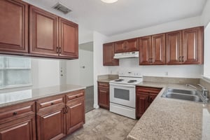 Cypress Fox Dr-0205-011.jpg