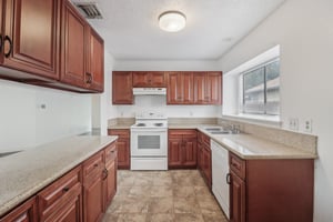 Cypress Fox Dr-0205-012.jpg