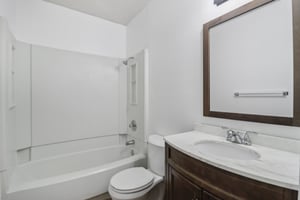 Cypress Fox Dr-0205-014.jpg