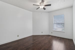 Cypress Fox Dr-0205-015.jpg