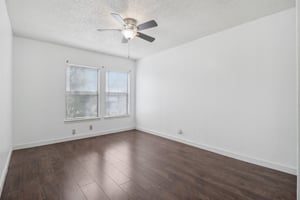 Cypress Fox Dr-0205-017.jpg