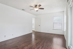 Cypress Fox Dr-0205-021.jpg