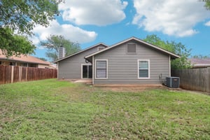 Cypress Fox Dr-0205-027.jpg