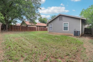 Cypress Fox Dr-0205-029.jpg