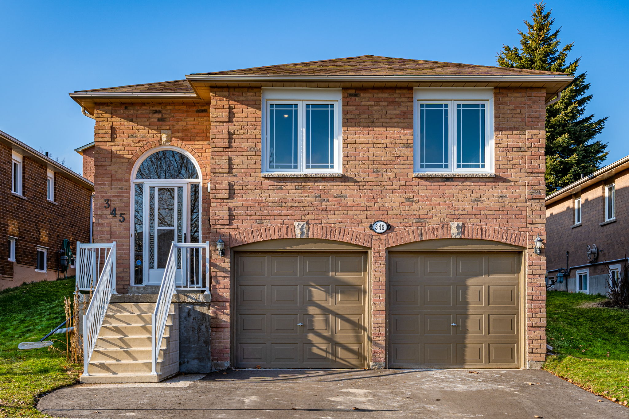  345 Lisa Marie Dr, Orangeville, ON L9W 4M4, US