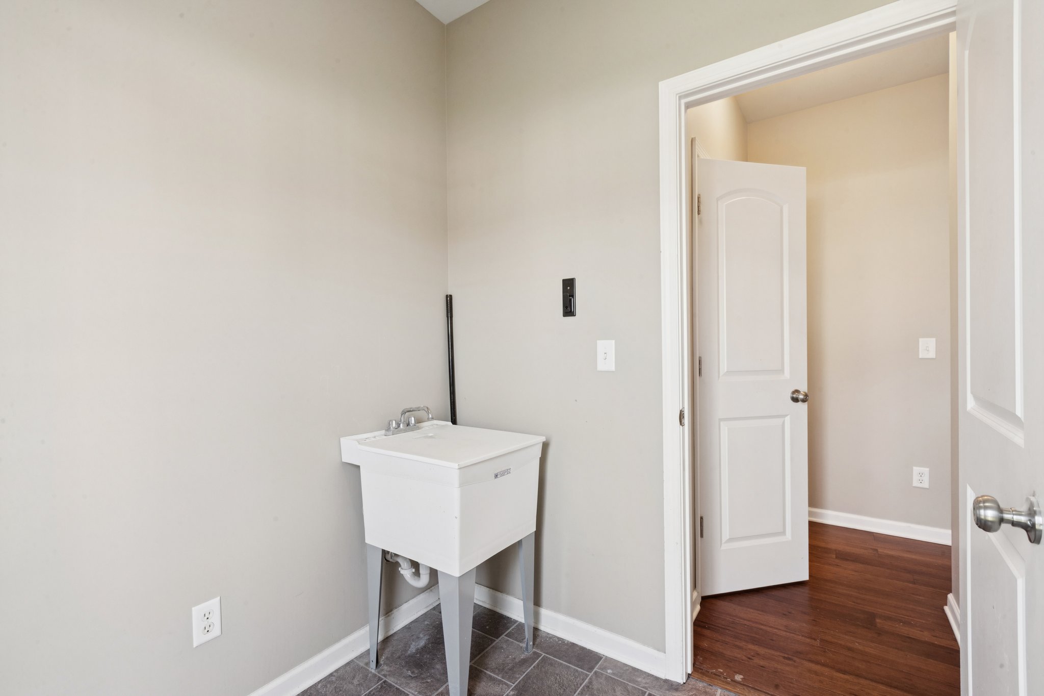 S Calkey St-S1109-024.jpg