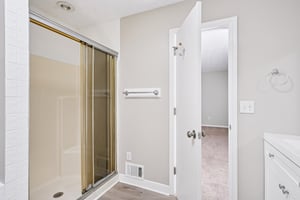 Blackwell Way-S1607-029.jpg