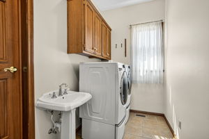  Photo 51