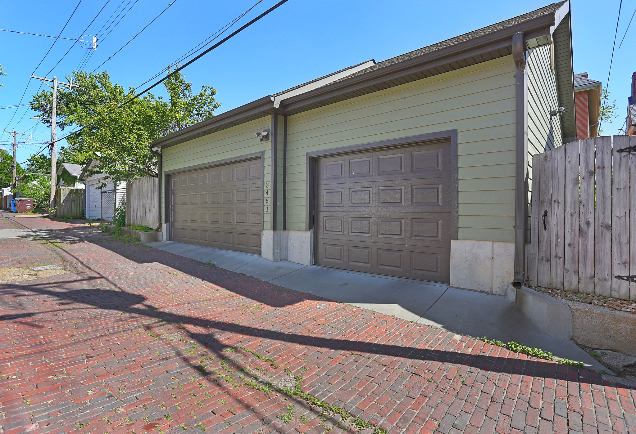 Garage