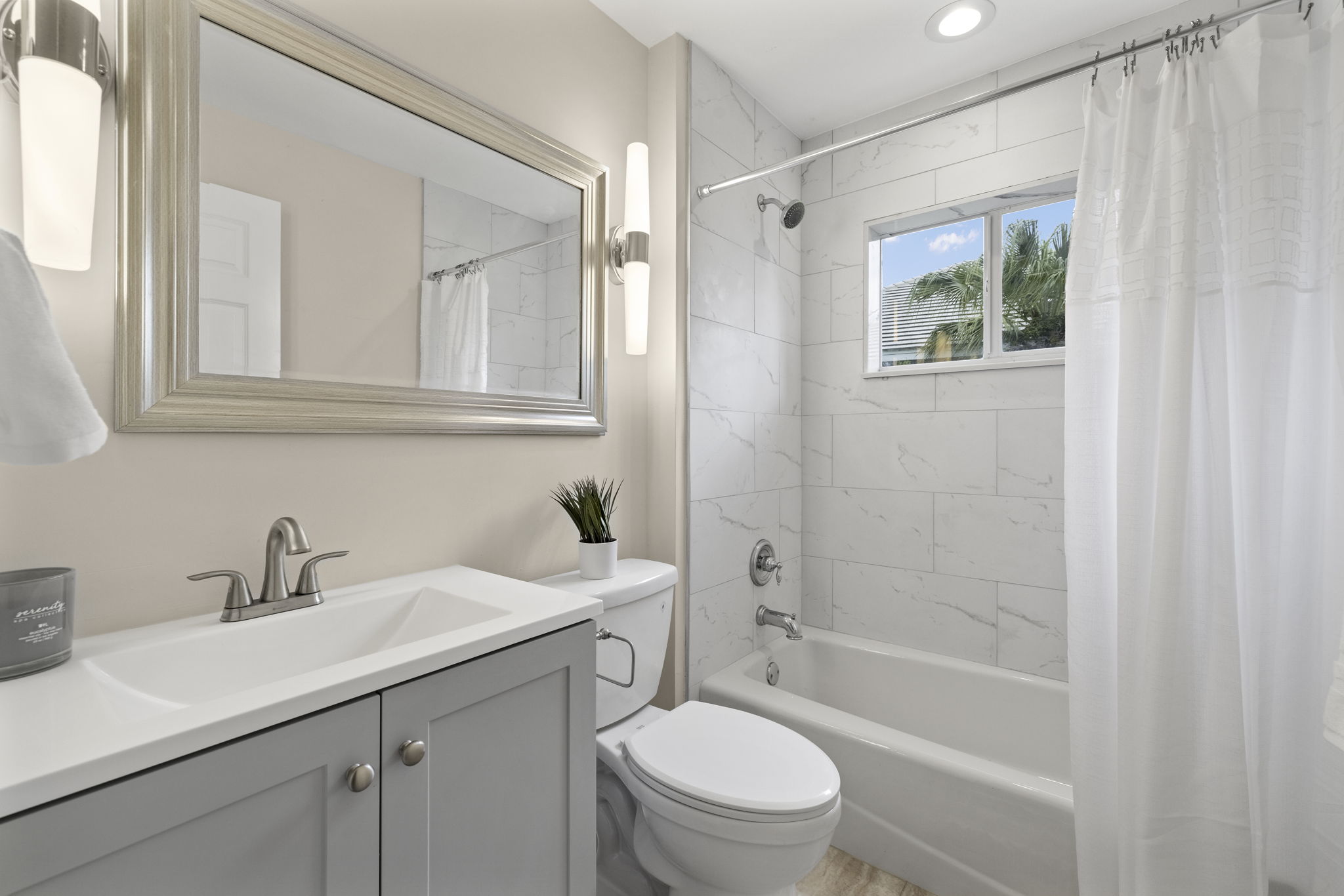 Guest Bathroom 2