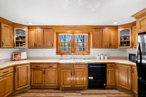 346 Albion St, Wakefield, MA 01880, USA Photo 6