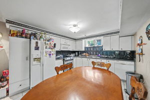  Photo 49