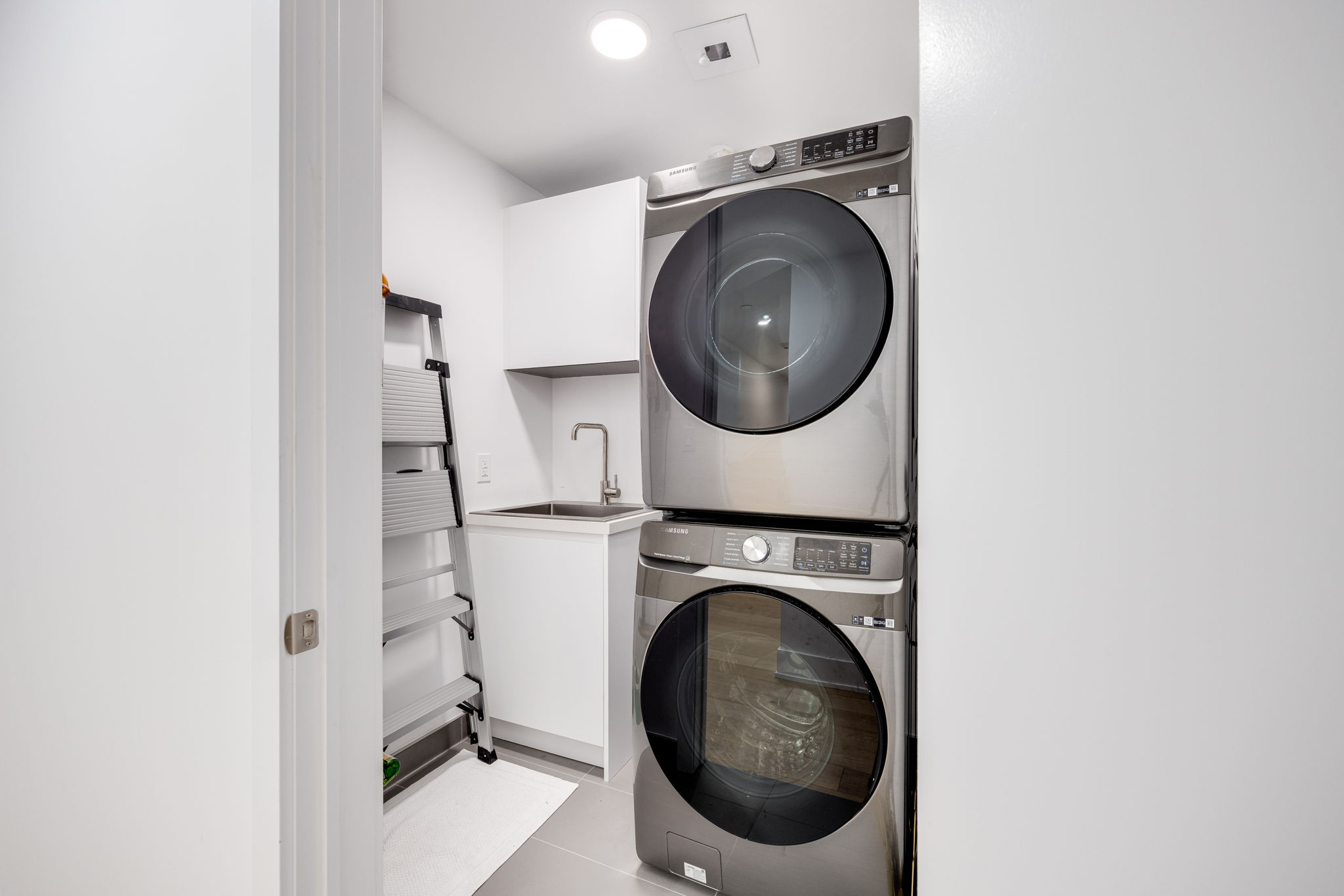 Toronto property showcase — delivered property photograph 20