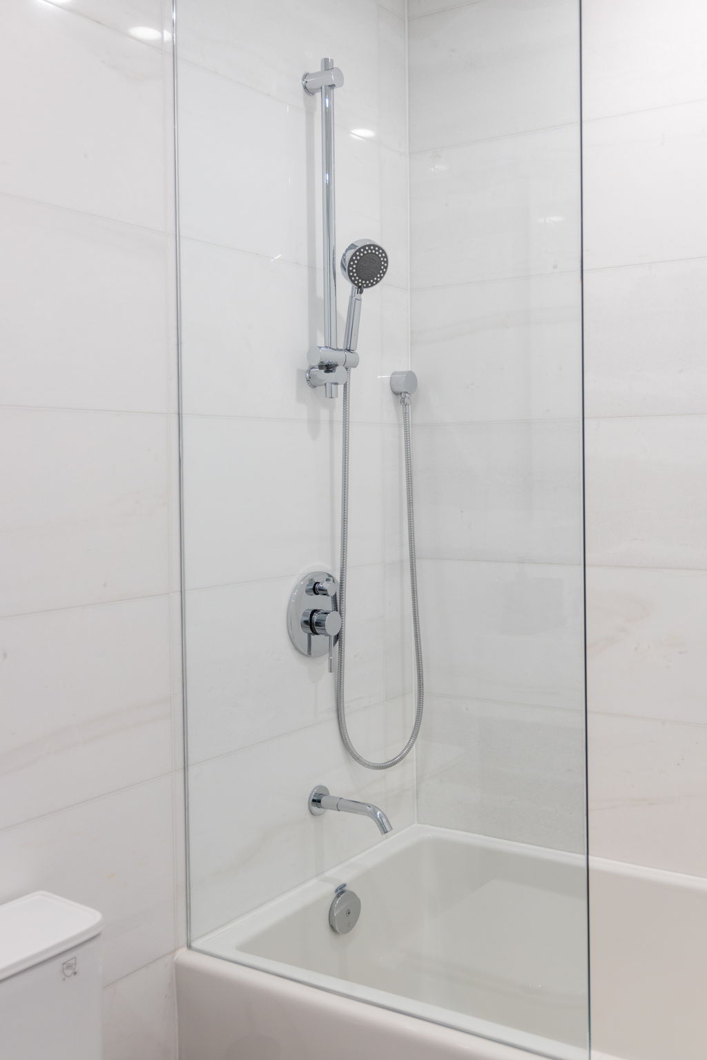 Toronto property showcase — delivered property photograph 38