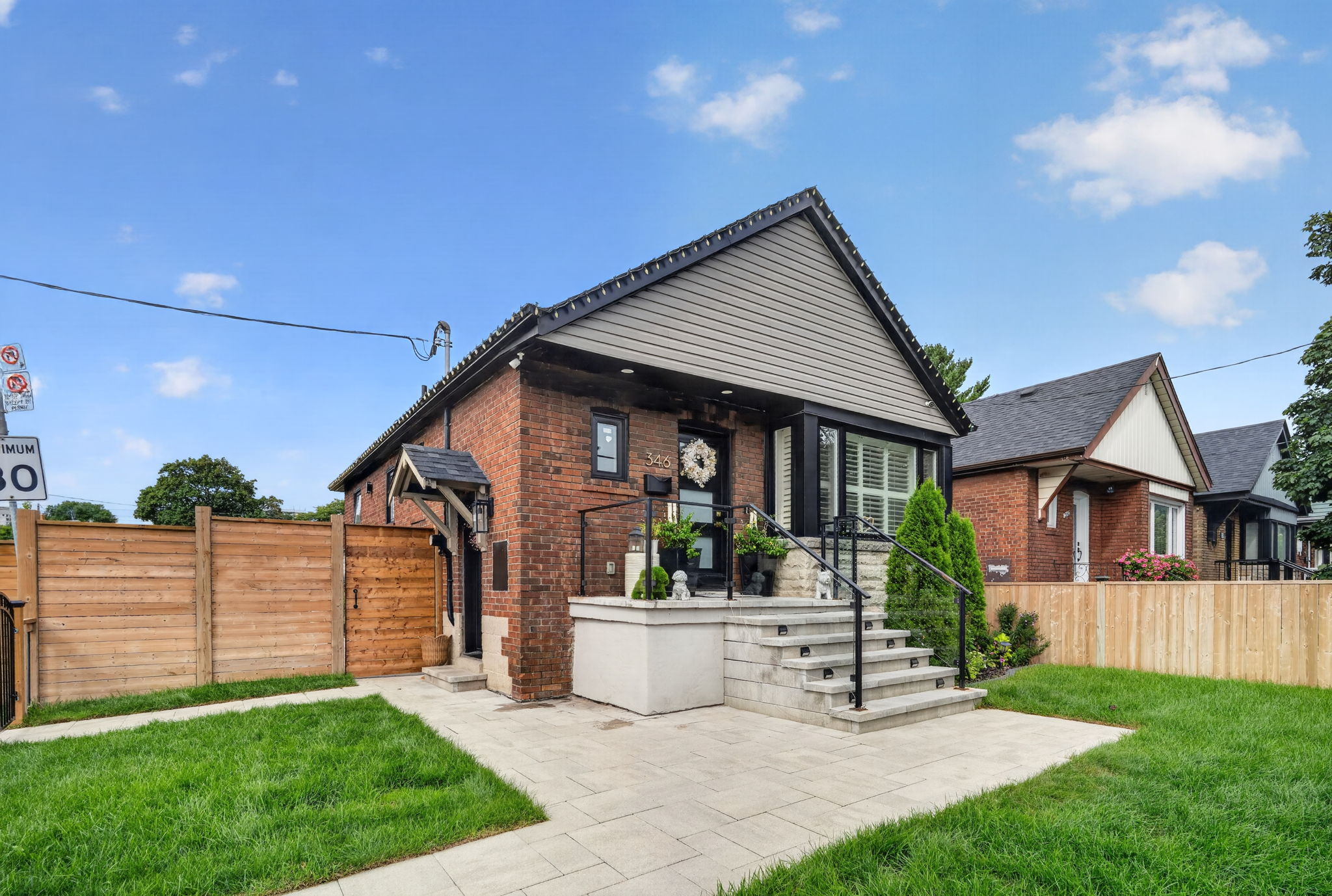 346 O'Connor Dr Toronto, ON M4J 2V5