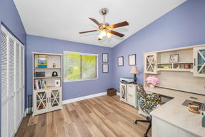 Upper Level Bedroom2a