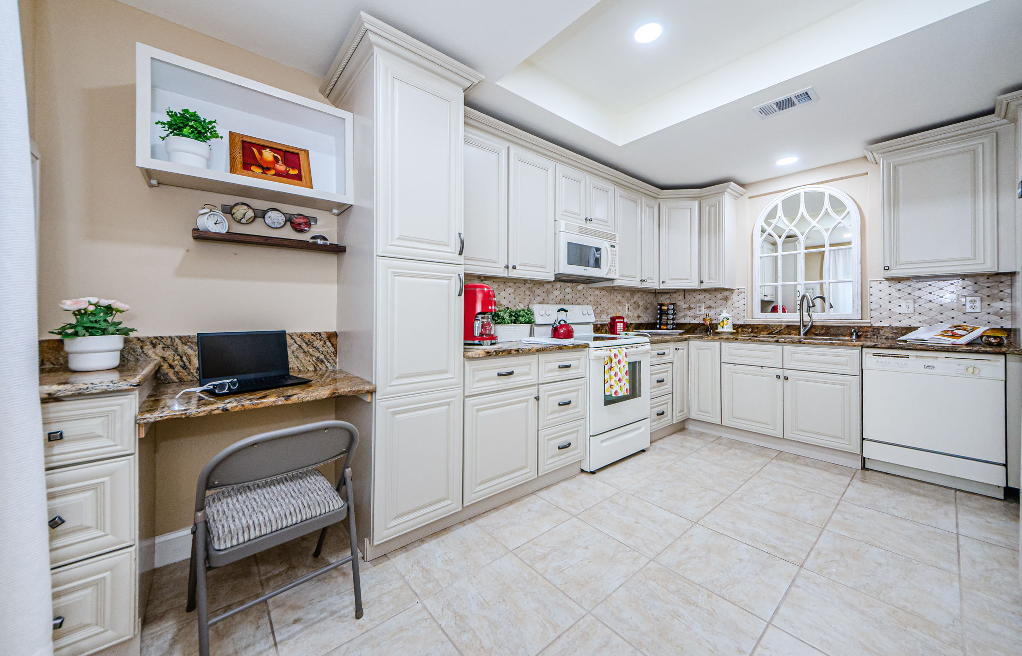 Kitchen 1-2