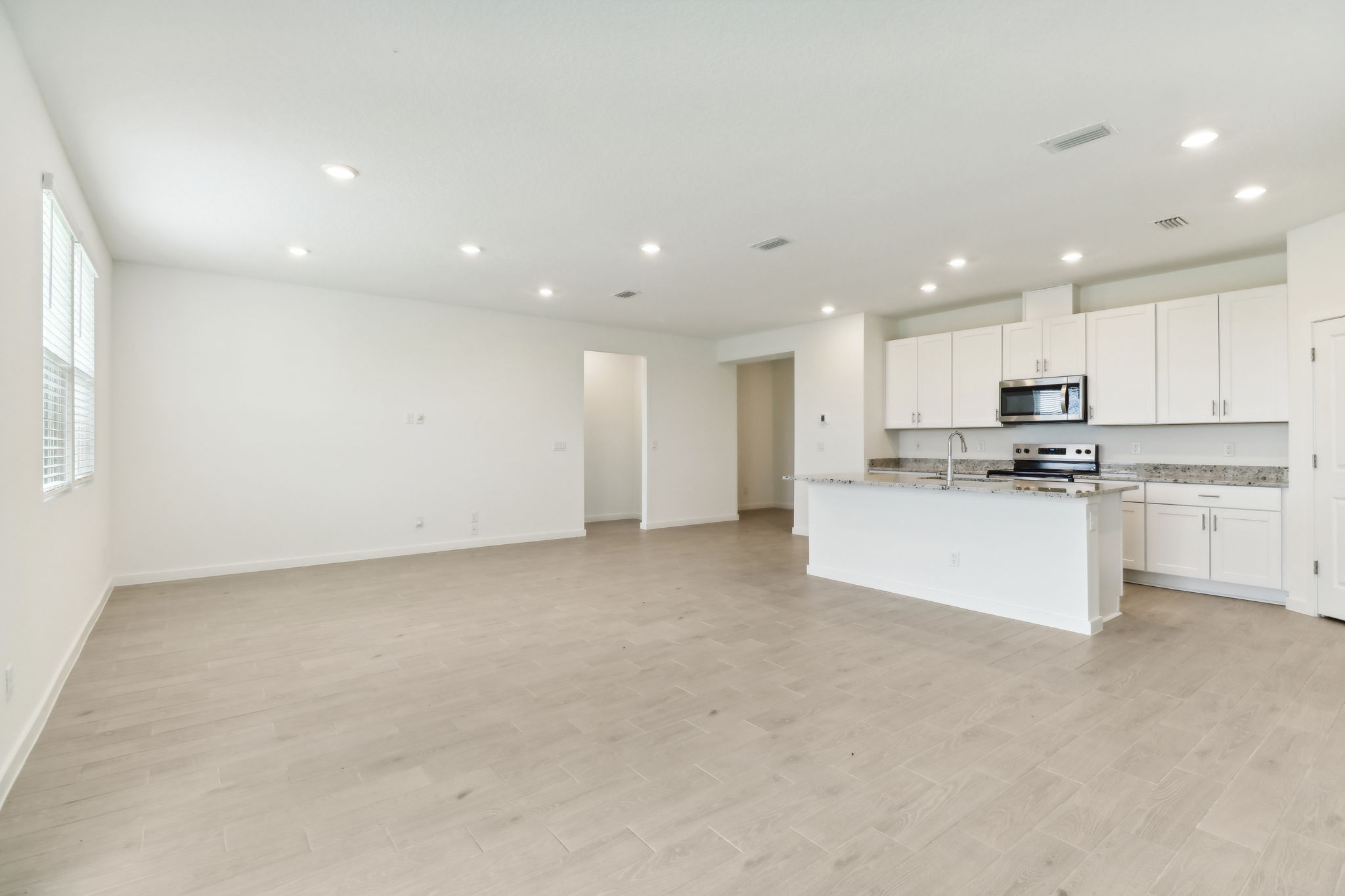 Jacksonville - Lakes at Bella Lago - 3461 Bella Sera Lane Green Cove Springs, FL 32043 - 006