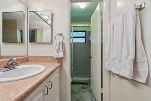 Cluster Rd-S2905-025.jpg