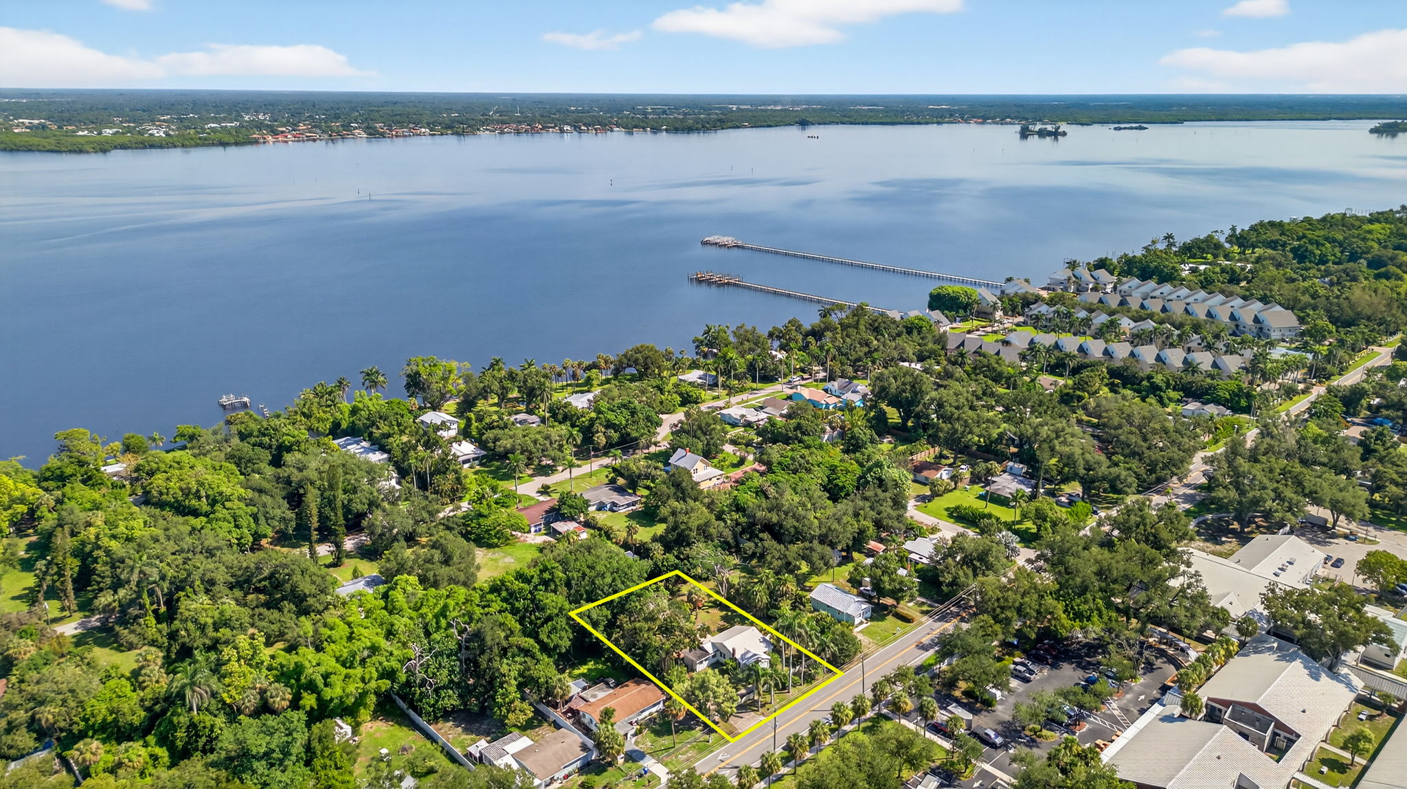 Aerial Front Exterior 5-lines