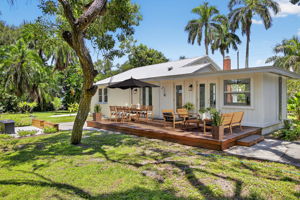 Rear Exterior (2) - VS