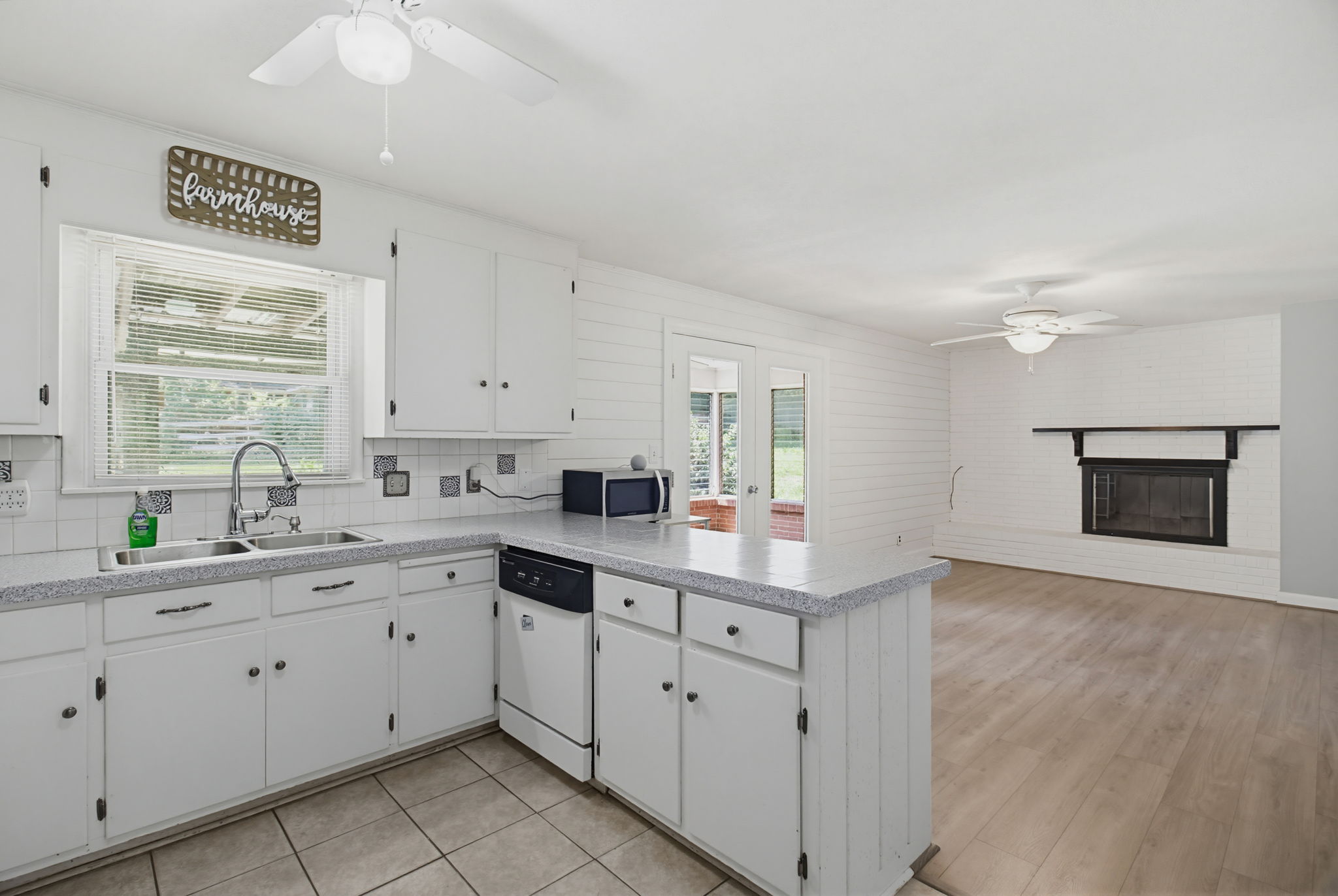 3462 Stimpson Dr-10