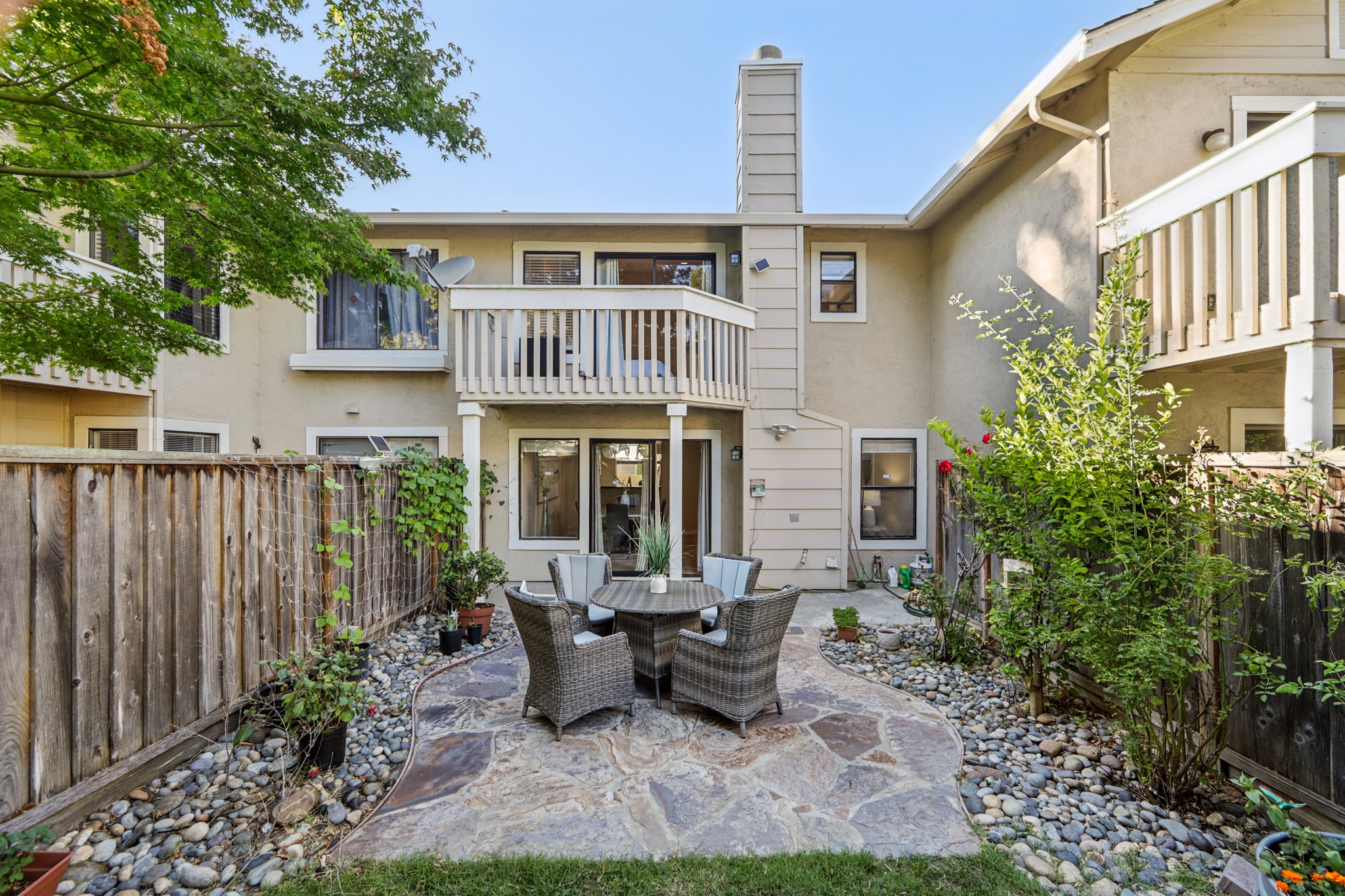 Pueblo Terrace-S2108-034.jpg