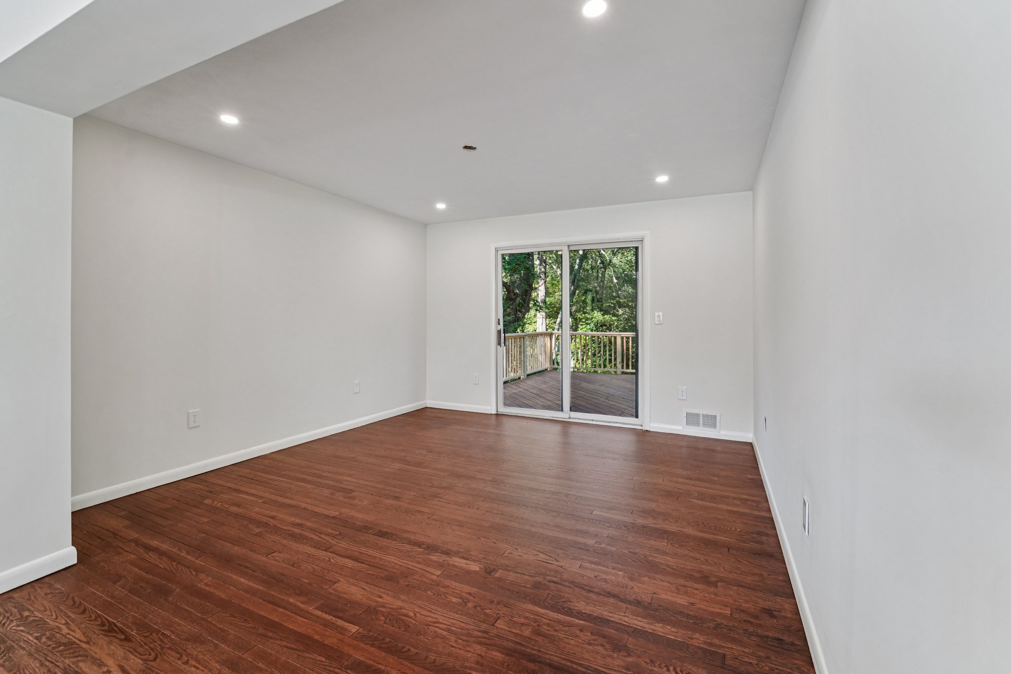 Curry St-S2808-018.jpg