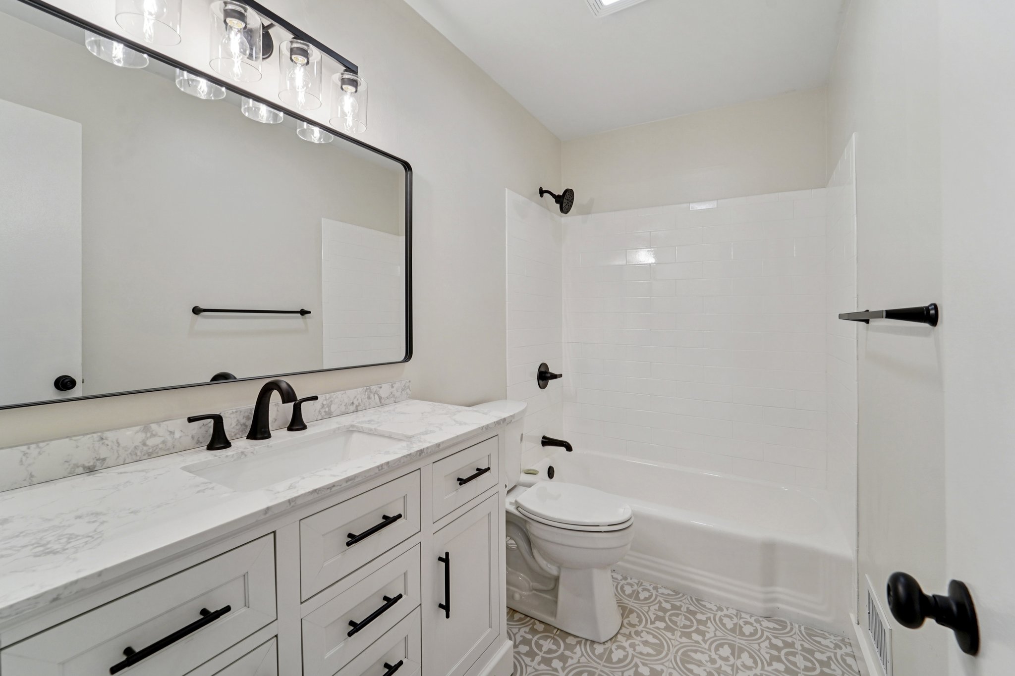 Curry St-S2808-020.jpg