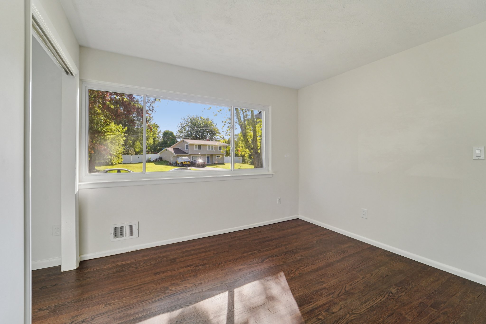 Curry St-S2808-036.jpg
