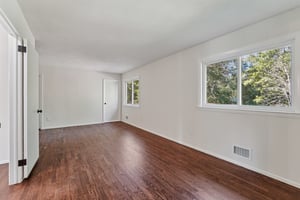 Curry St-S2808-023.jpg