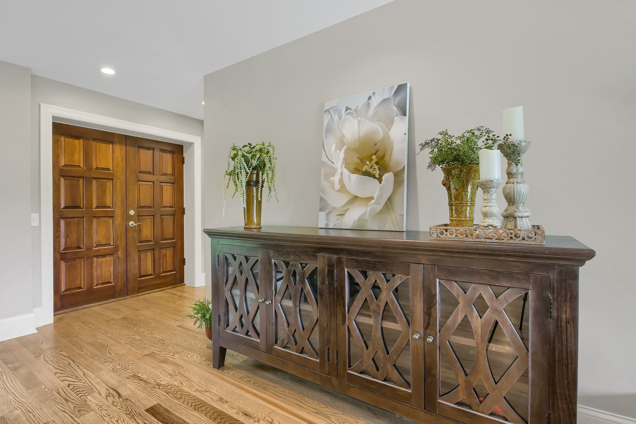 Foyer/Dining Room