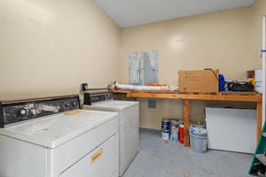  Photo 39