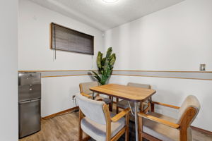17. 3467 Phaneuf Cres. - Breakfast Nook