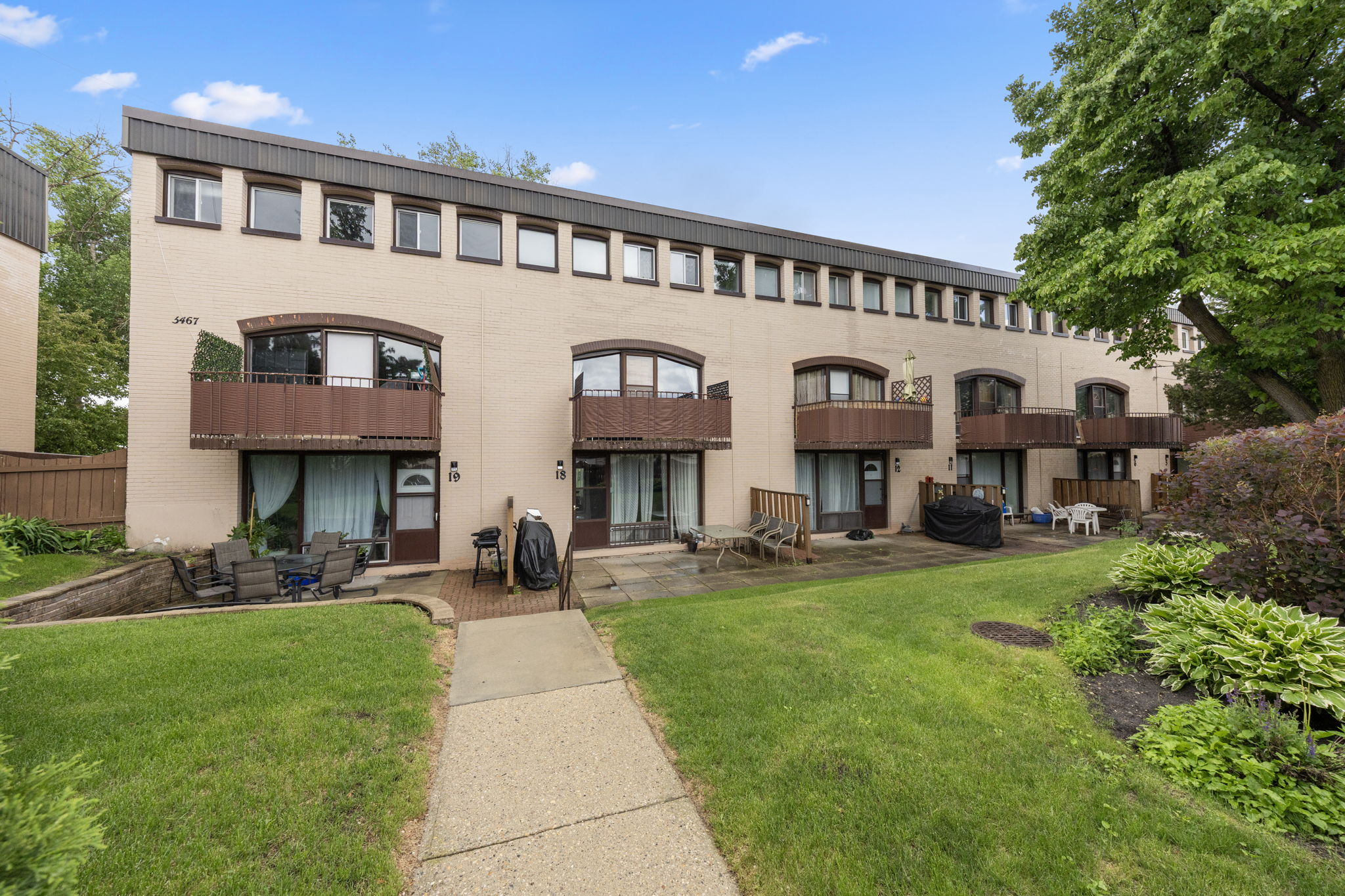  Photo 22