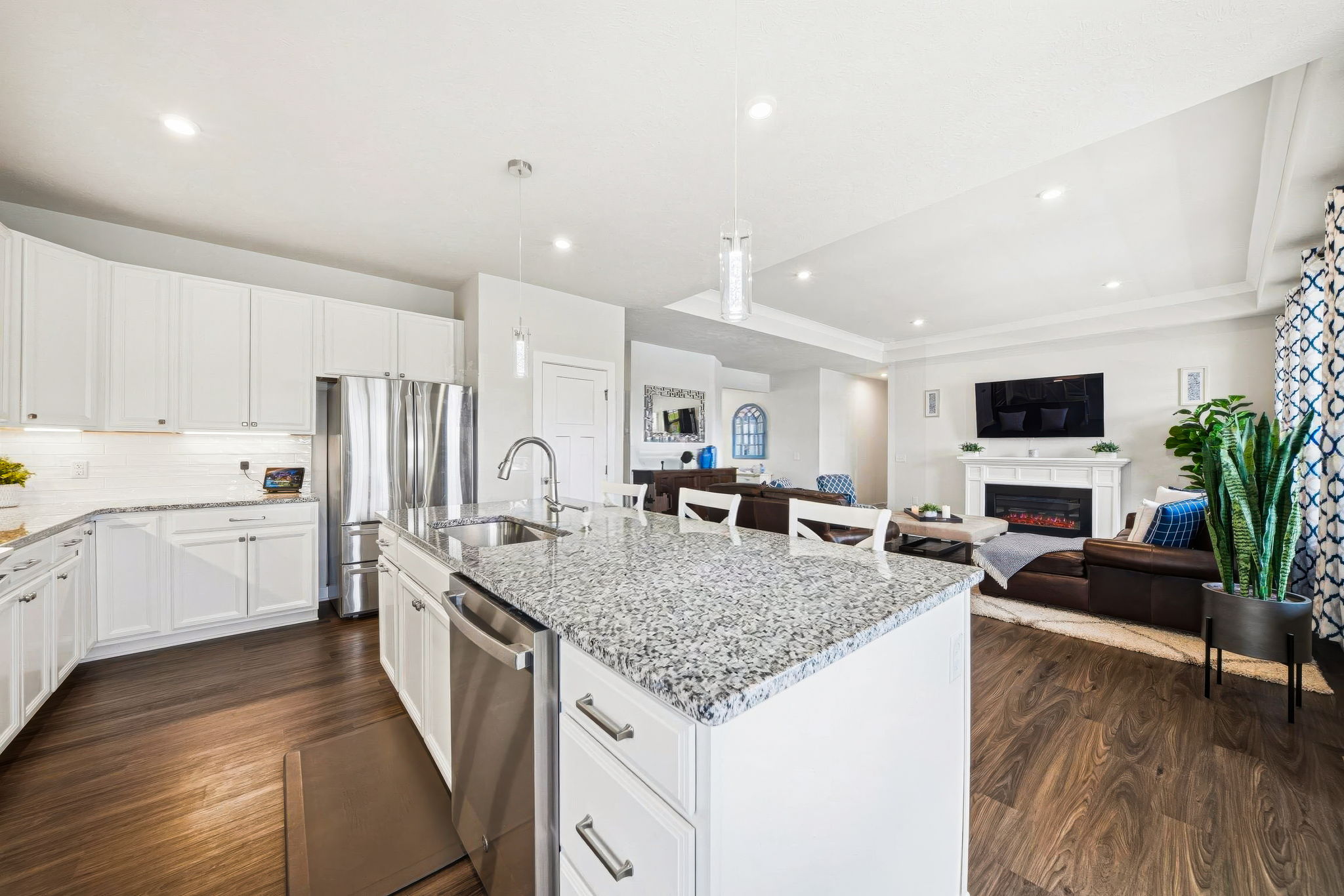 A.H.- 34681 N Legends Way, Grafton-16