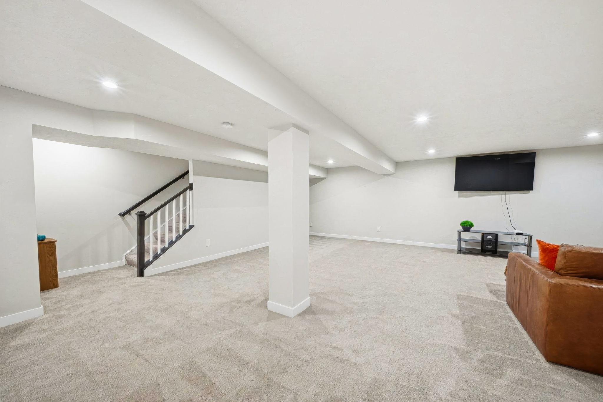A.H.- 34681 N Legends Way, Grafton-32