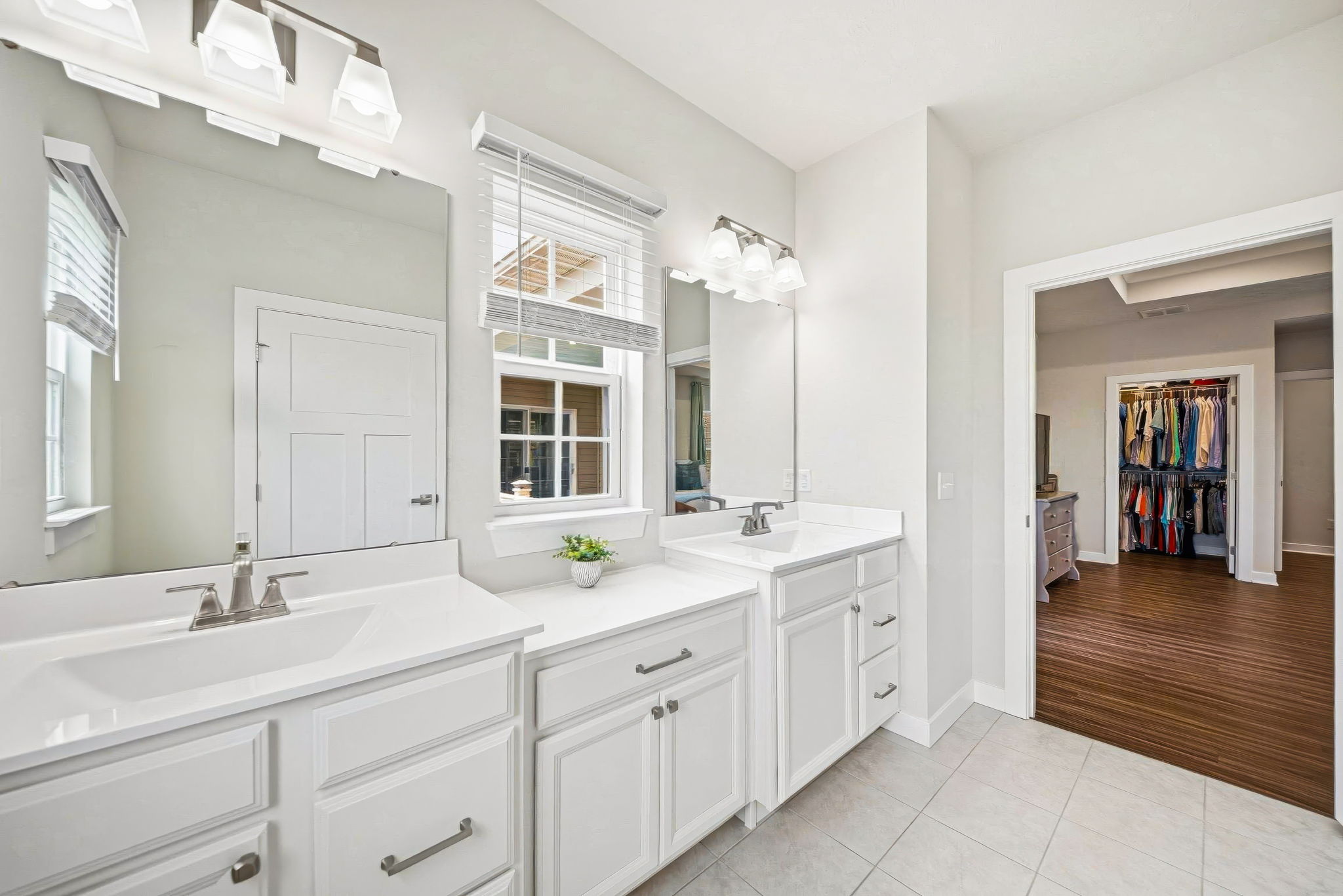 A.H.- 34681 N Legends Way, Grafton-36