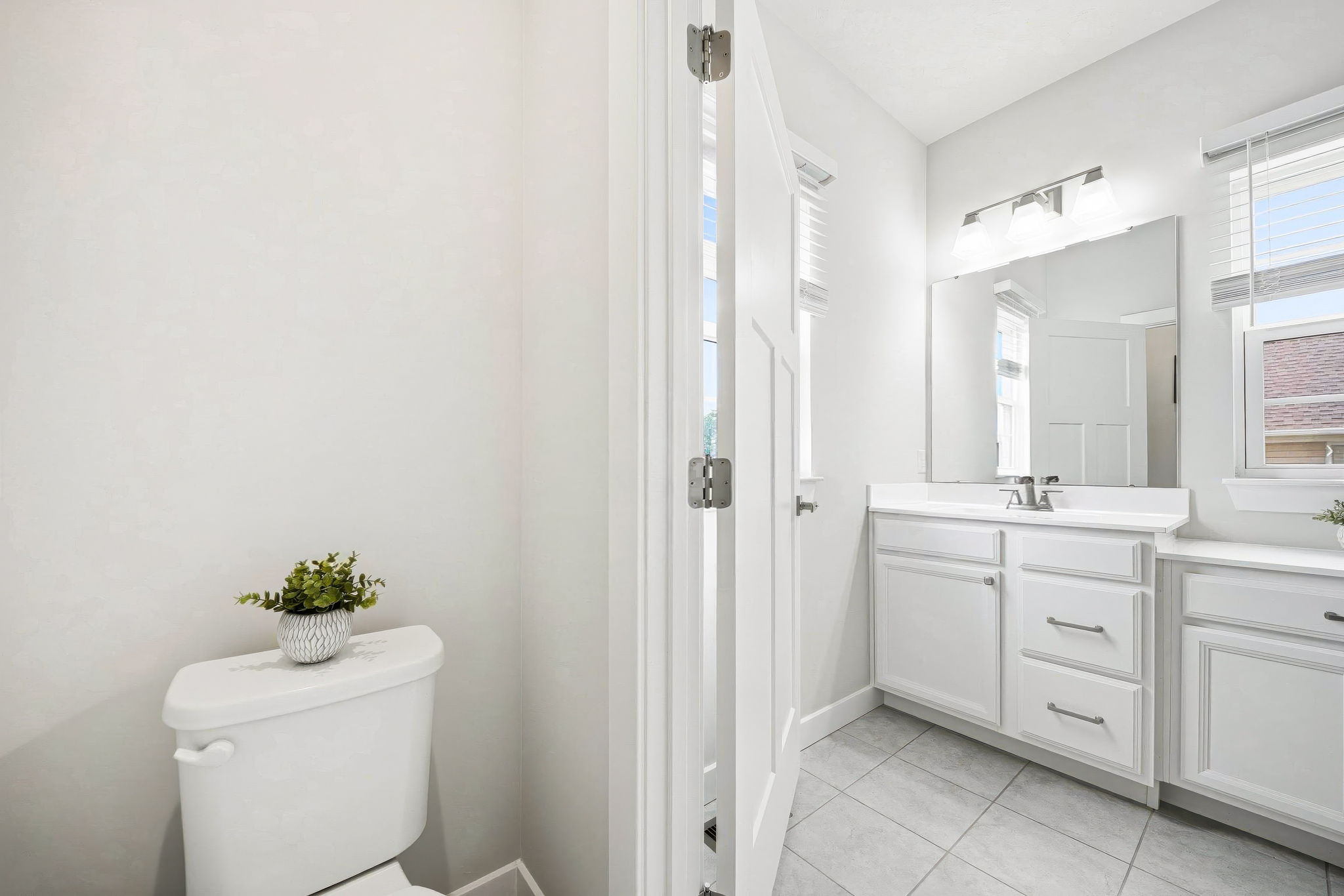 A.H.- 34681 N Legends Way, Grafton-38