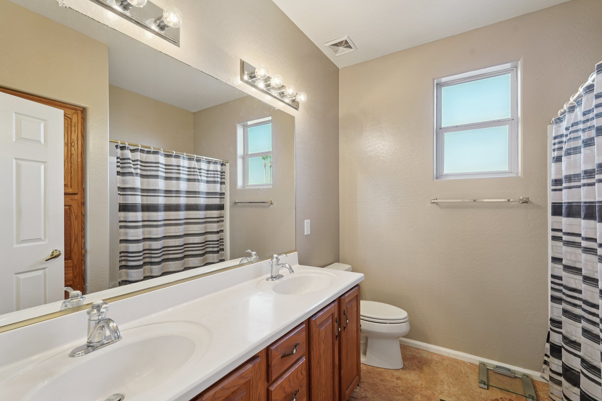 E Cabazon Ct-S2407-044.jpg