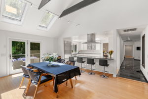 Image (23 of 52)