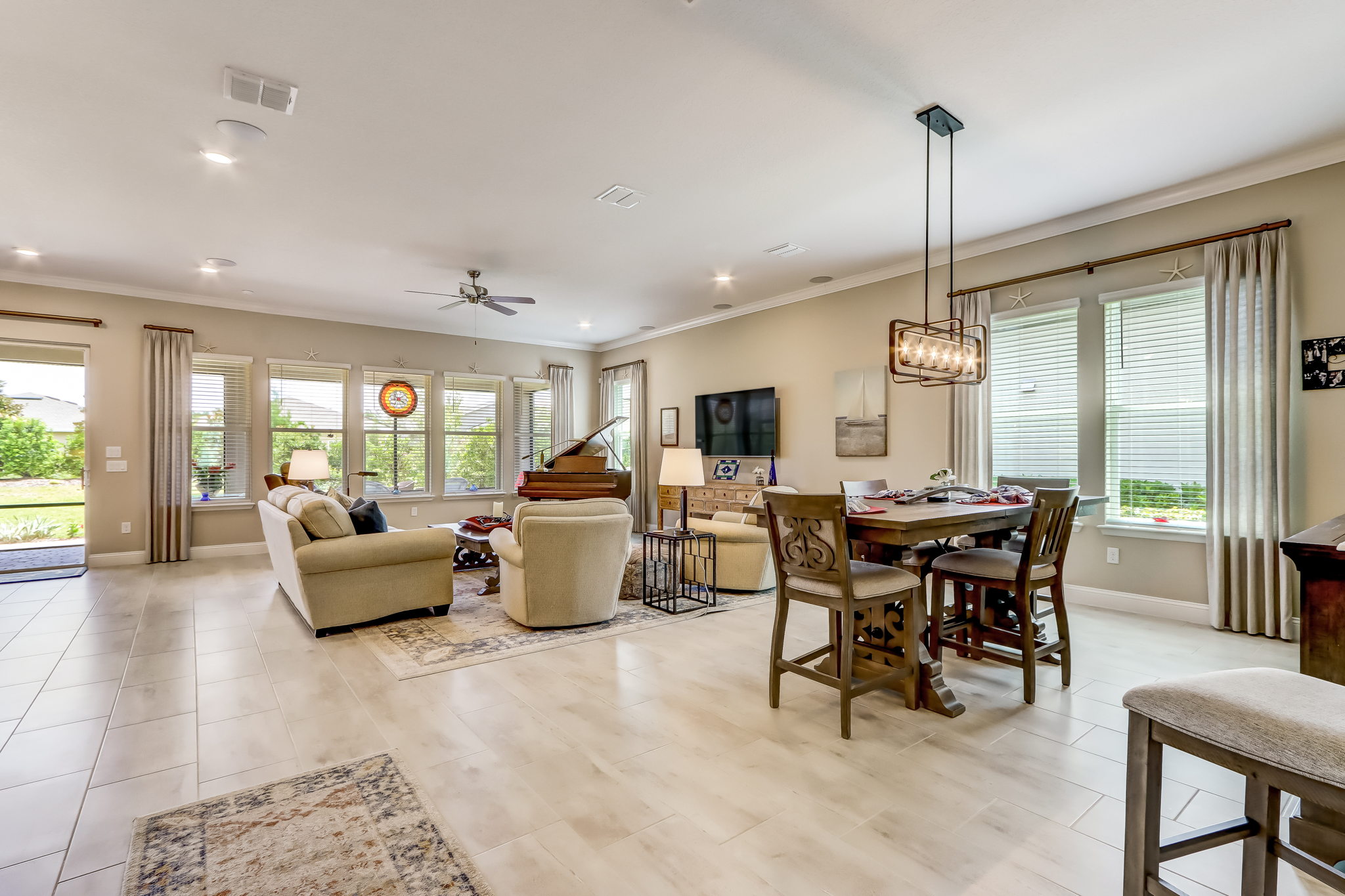 Living/Dining Room