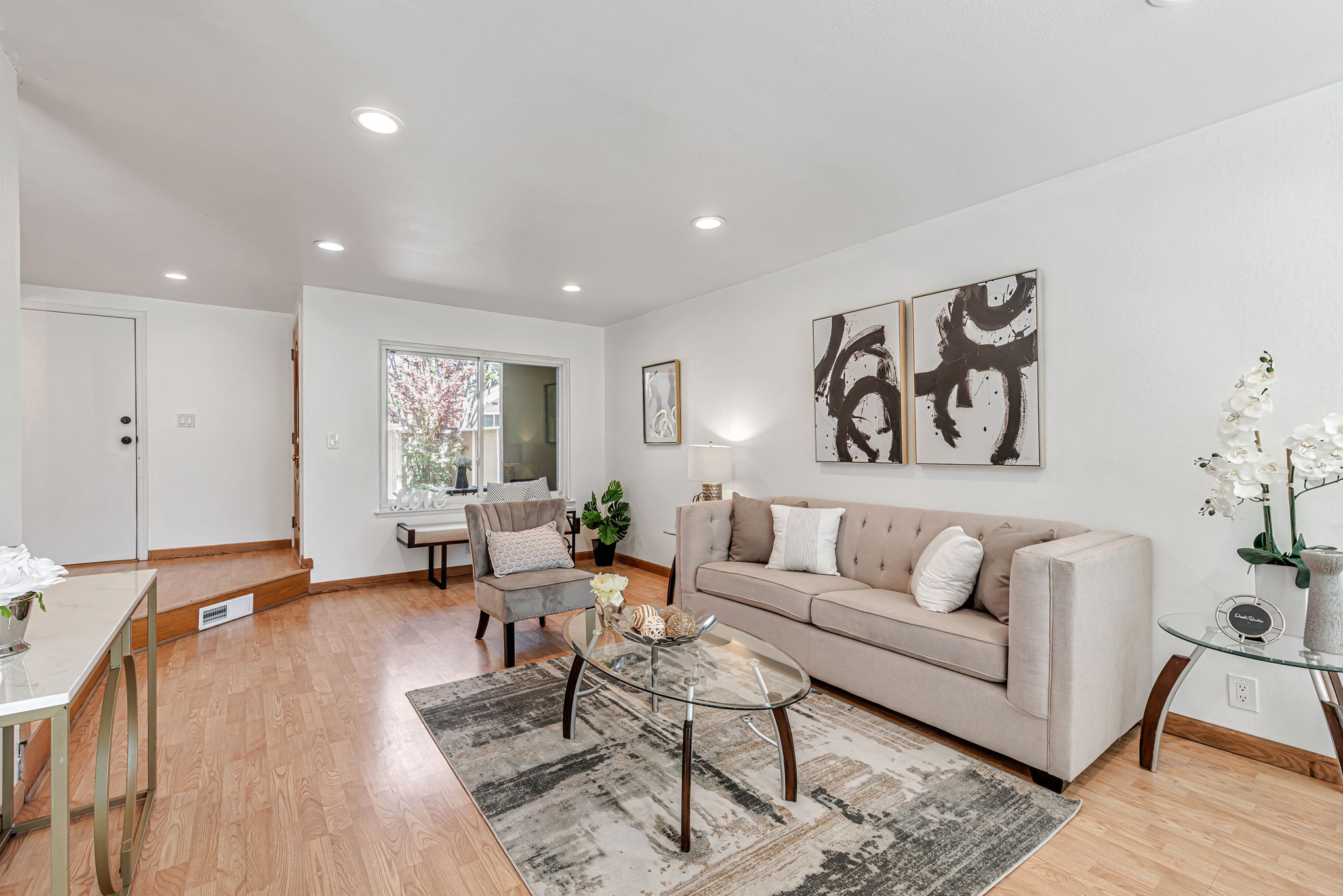 005_347 Kinross Dr