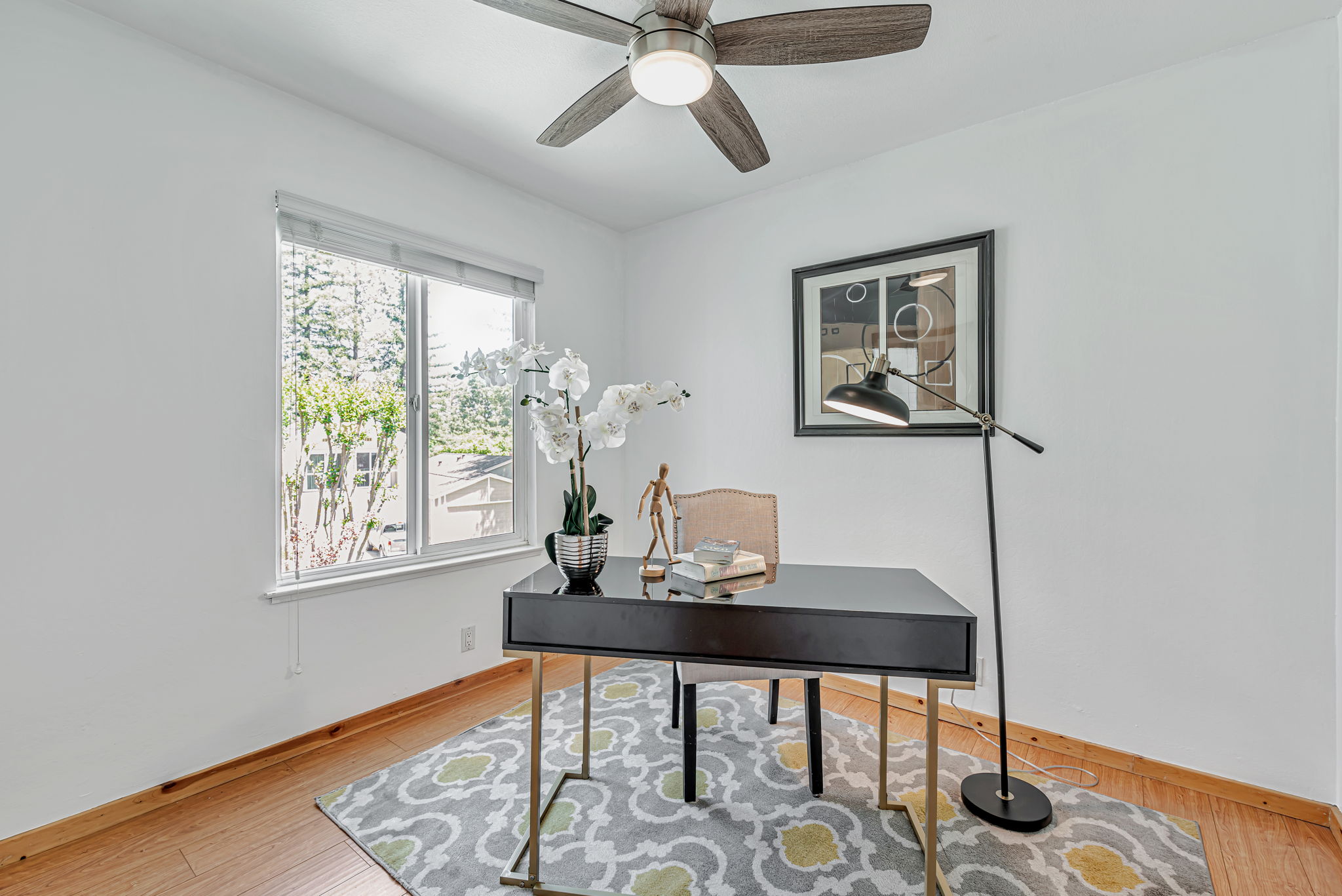 018_347 Kinross Dr