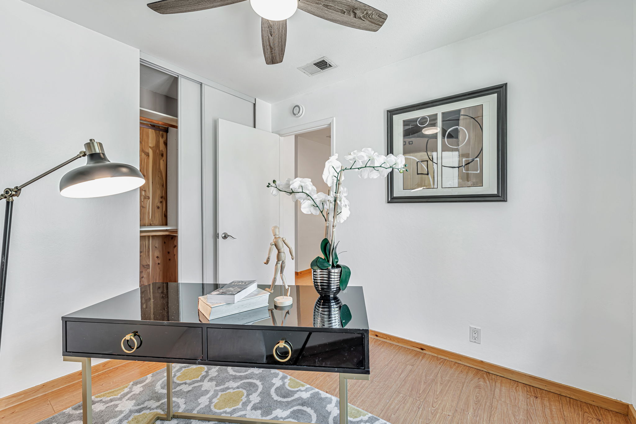 020_347 Kinross Dr