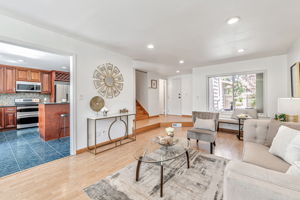 006_347 Kinross Dr
