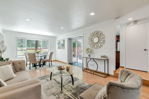 008_347 Kinross Dr