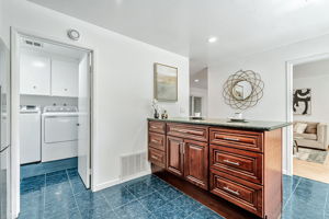 010_347 Kinross Dr